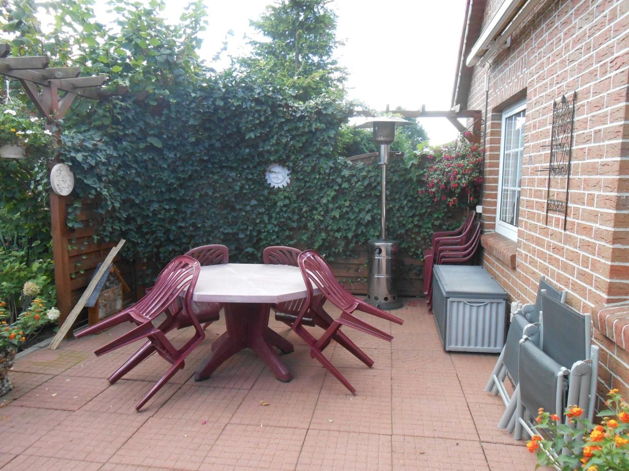 Ferienwohnung Brentano_ 65230 Moormerland エクステリア 写真